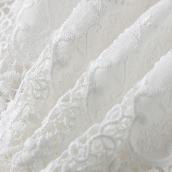 Lace Detailed Backless White Top - Picture 13 of 16